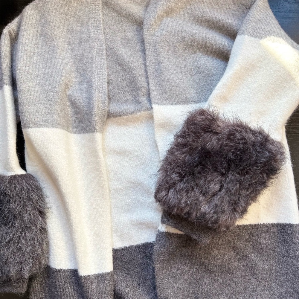 Coco + Carmen Gray Colorblock Cardigan Faux Fur Sleeve S/M - Picture 9 of 11